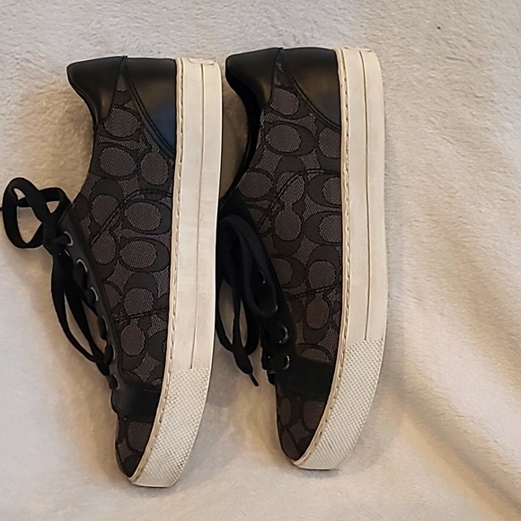 Coach shoes 8.5 - Picture 3 of 10
